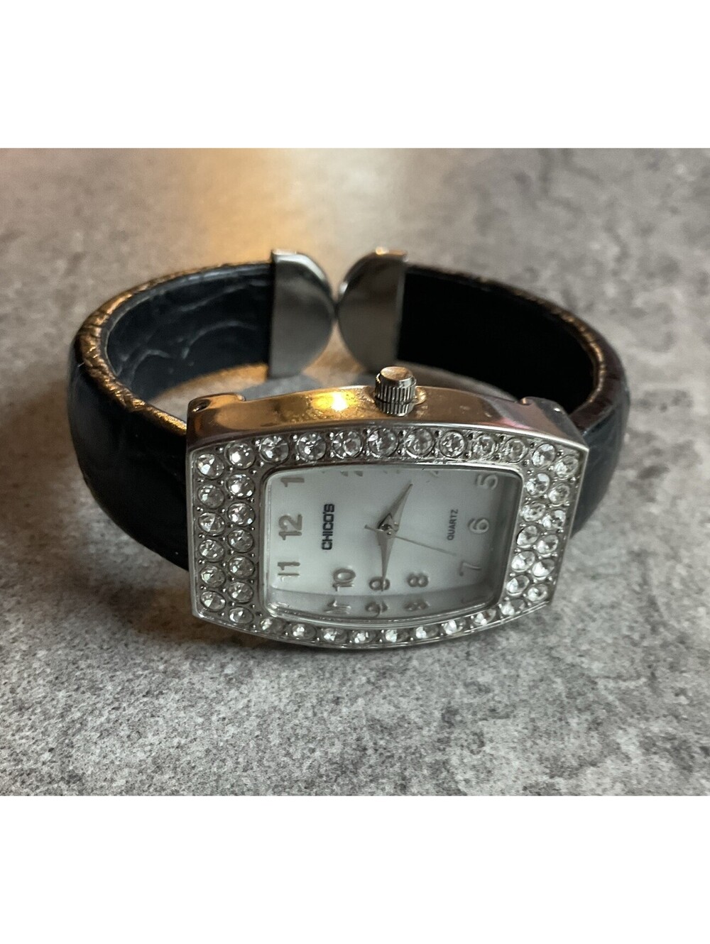 Beautiful Chicos Women’s Cuff Watch 25mm Silver Tone Case With MOP Dial Bin U